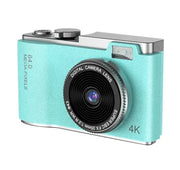 Digitalni retro fotoaparat za decu – kamera sa igricama, video snimanjem i ekranom 2.4