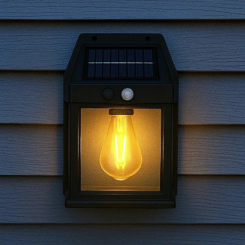 Solarna LED Zidna Lampa – Fenjer sa Senzorom Pokreta i Sijalicom | Spoljna Solar Lampica za Dvorište, Terasu i Fasadu