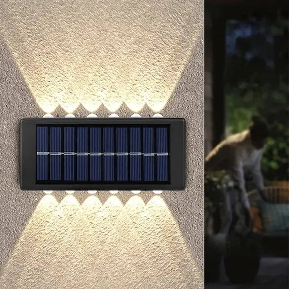 Solarna Zidna LED Lampa sa Senzorom Sumraka – Vodootporna IP65 Lampa za Dvorište, Terasu i Fasadu